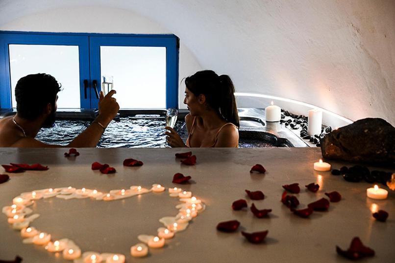 Rafael' S Mediteranian Cave Suites Firostefani Dış mekan fotoğraf